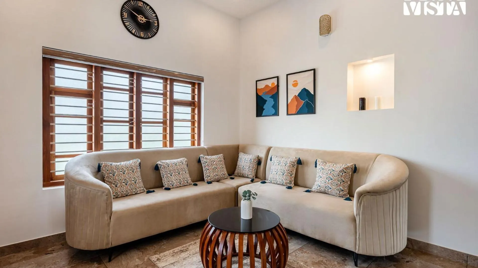 Whitewood Serene 5Bhk With Mountain View Wayanad Indien